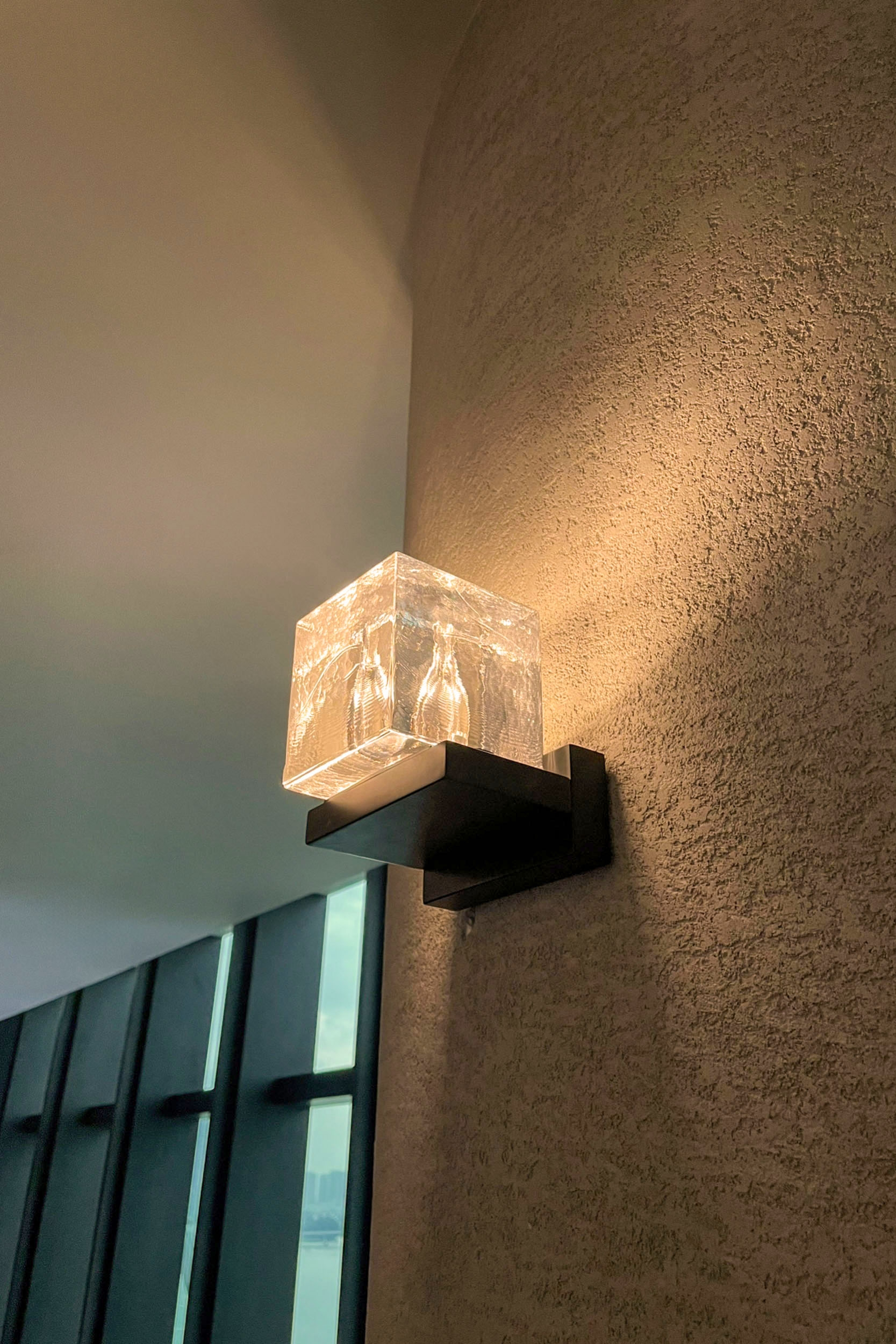 Akuna lighting experience detail 1
